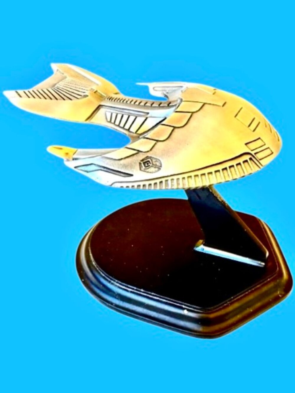 Star Trek Vintage Pewter FERENGI MARAUDER Ship & Stand Franklin Mint 1992